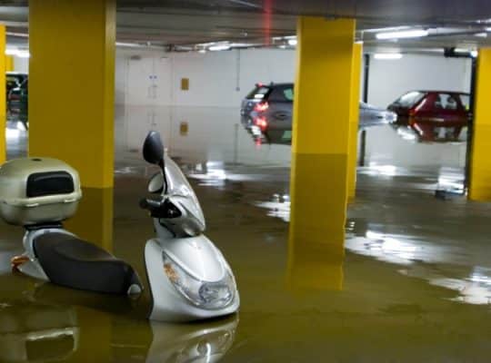 Inundação de condomínios e prédios comerciais em Porto Alegre: como resolver com o auxílio de profissionais