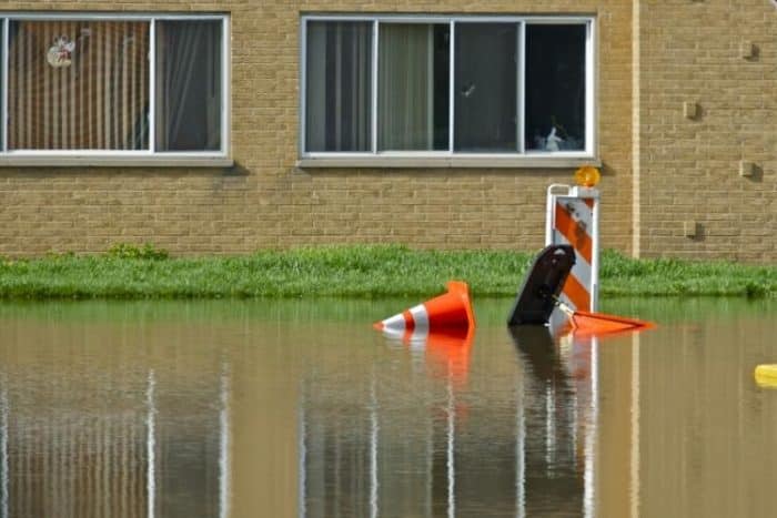 Saiba como se prevenir contra inundações no RS, obtenha alertas da Defesa Civil do RS e conheça os serviços da Advento Desentupidora.