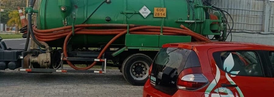 Advento Desentupidora em Porto Alegre oferece visita grátis e soluções rápidas para desentupimento, hidrojateamento, limpeza de fossas e caça-vazamentos.