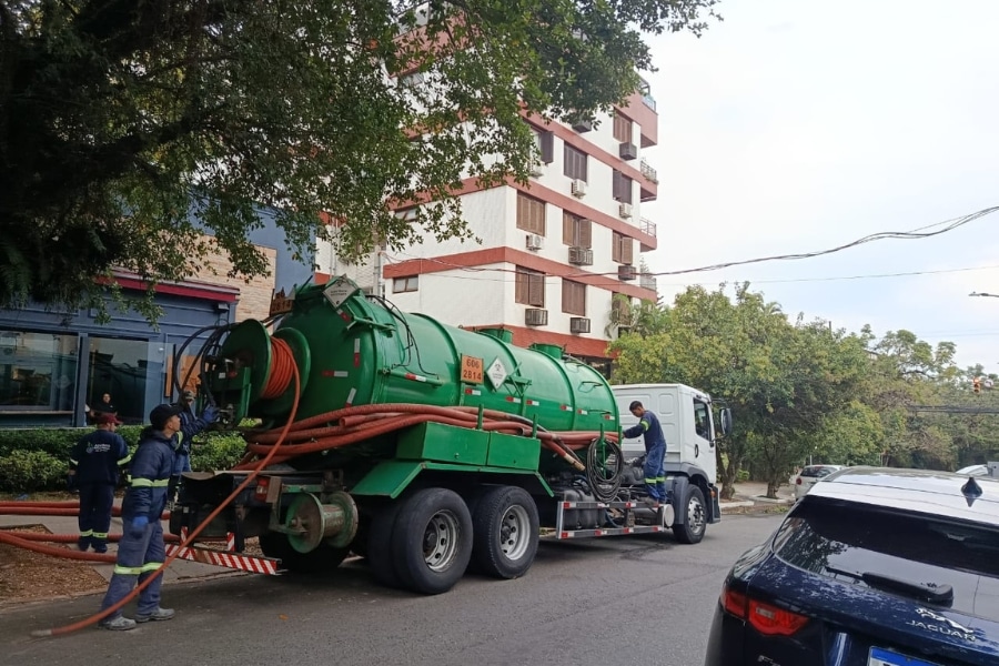 Desentupidora e limpa fossa em Bom Princípio, Feliz e região com MTR, hidrojato e descarte correto. Atendimento rápido com responsabilidade.